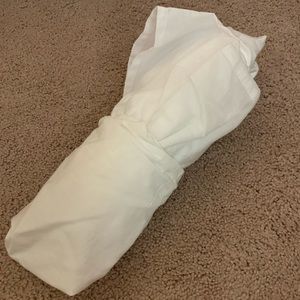 Single size bed skirt